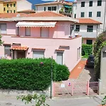 Apartamento Camelia E Gabry - Zona Mare Con Posti Auto E Terrazze *