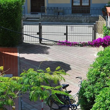 Apartament Camelia E Gabry - Zona Mare Con Posti Auto E Terrazze *