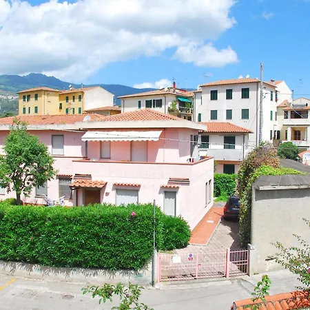 Apartment Camelia E Gabry - Zona Mare Con Posti Auto E Terrazze Marina di Campo
