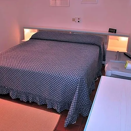 Camelia E Gabry - Zona Mare Con Posti Auto E Terrazze Apartmán Marina di Campo