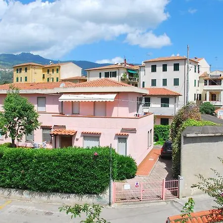 Camelia E Gabry - Zona Mare Con Posti Auto E Terrazze Lägenhet *