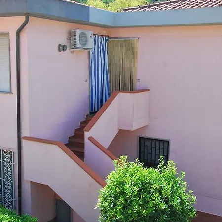 Camelia E Gabry - Zona Mare Con Posti Auto E Terrazze Lägenhet