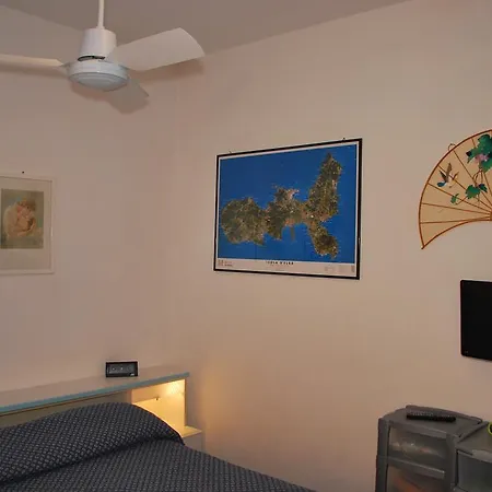 Camelia E Gabry - Zona Mare Con Posti Auto E Terrazze Lägenhet Marina di Campo